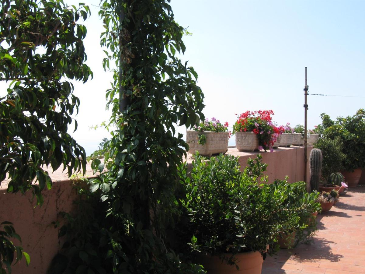A Casa Di Tommy B&B Acireale Luaran gambar